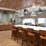 Fairfield By Marriott Niagara Falls, Canada