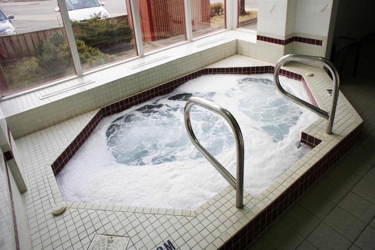 Fairfield By Marriott Falls, Canada Hotel